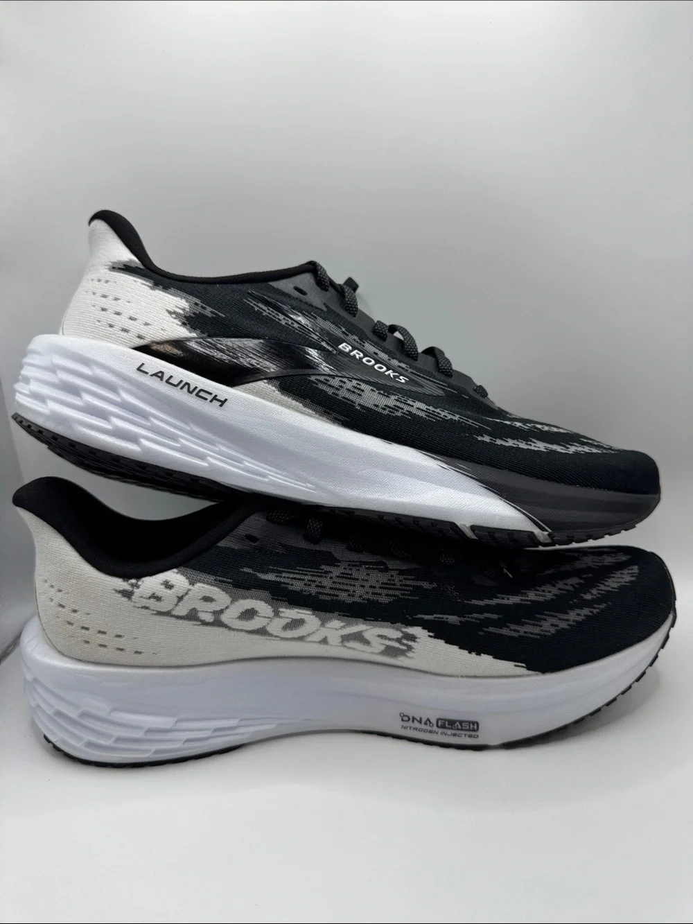 Brooks Launch 11 Running Shoe - Black & White
